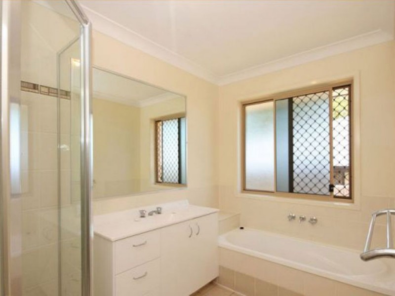 4 Tenzing Court, Warner QLD 4500