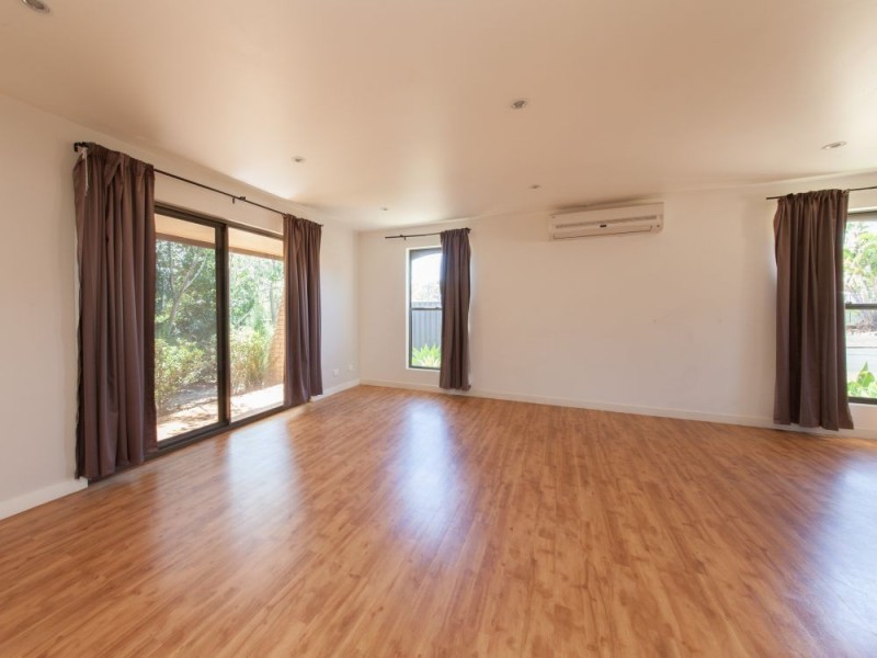 1 Nielson St, Rochedale South QLD 4123