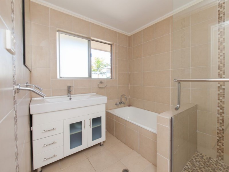 1 Nielson St, Rochedale South QLD 4123