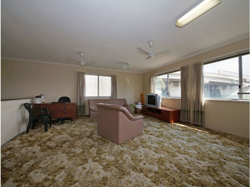 1a Station Ave, Northgate QLD 4013