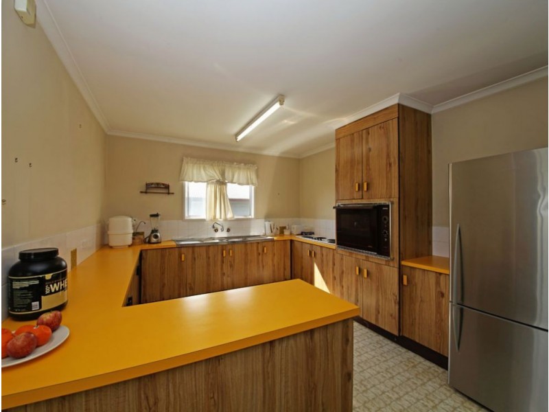 1a Station Ave, Northgate QLD 4013