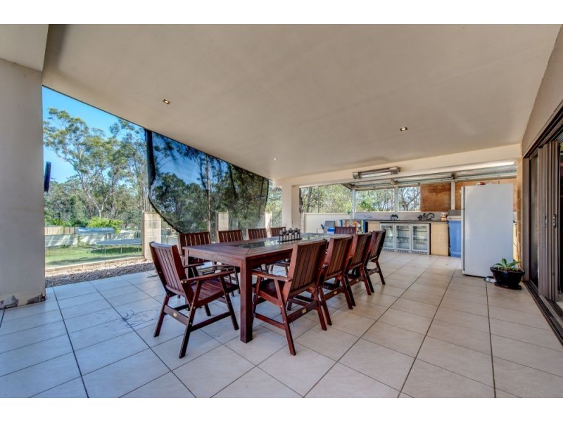 8 Eugene Street, Bellbird Park QLD 4300