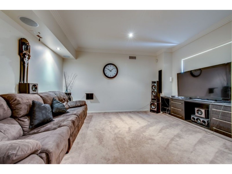8 Eugene Street, Bellbird Park QLD 4300