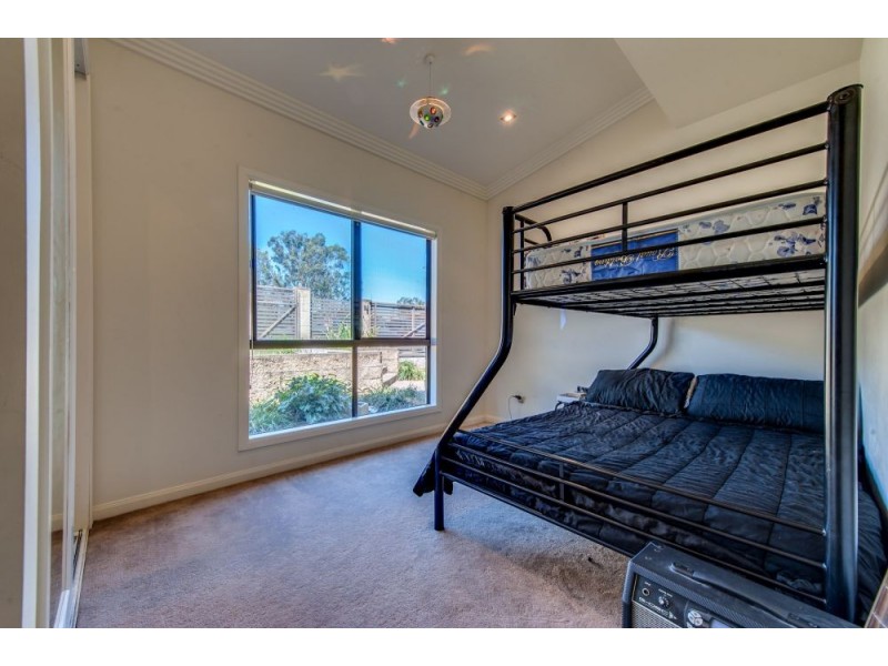 8 Eugene Street, Bellbird Park QLD 4300