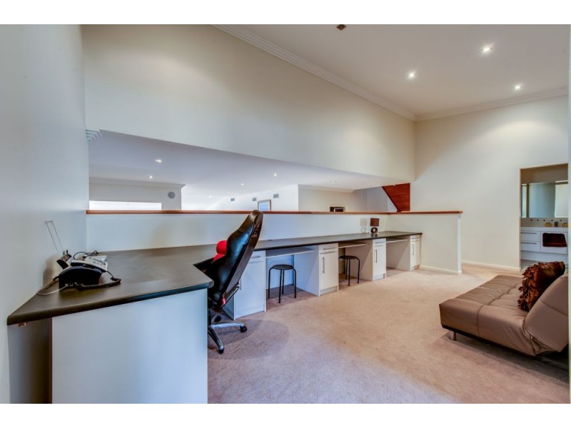 8 Eugene Street, Bellbird Park QLD 4300
