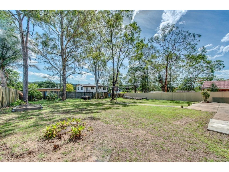 71 Barclay Street, Bundamba QLD 4304