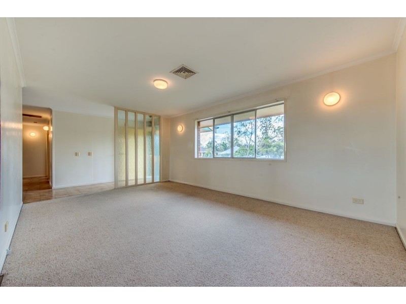 71 Barclay Street, Bundamba QLD 4304