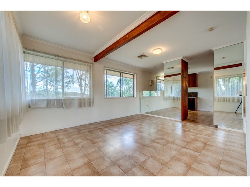 71 Barclay Street, Bundamba QLD 4304