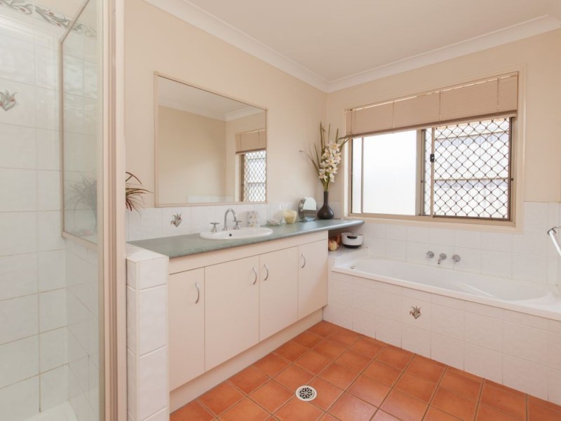 4 Fatima Court, Slacks Creek QLD 4127