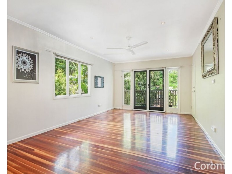25 Dobell Street, Indooroopilly QLD 4068