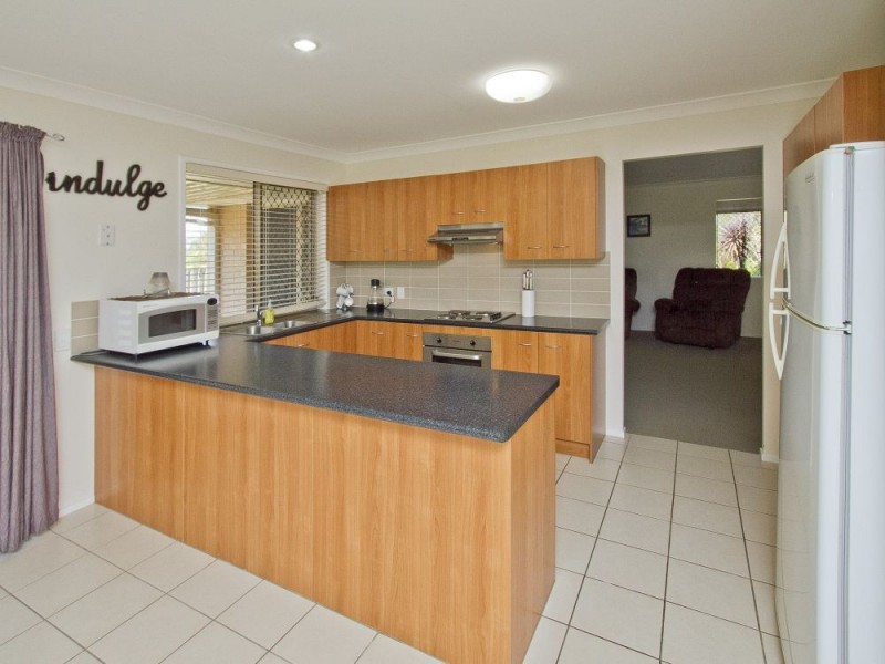 18 Christopher Place, Morayfield QLD 4506