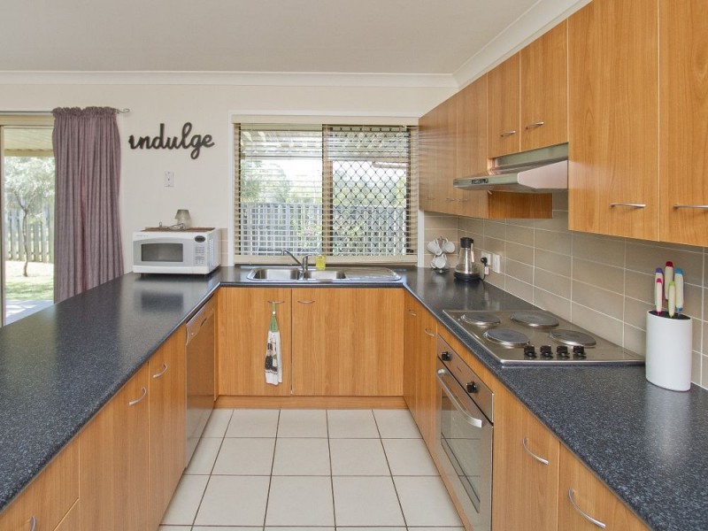 18 Christopher Place, Morayfield QLD 4506