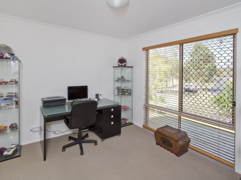 18 Christopher Place, Morayfield QLD 4506