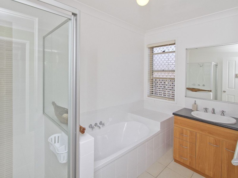 18 Christopher Place, Morayfield QLD 4506