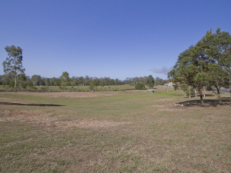 18 Christopher Place, Morayfield QLD 4506