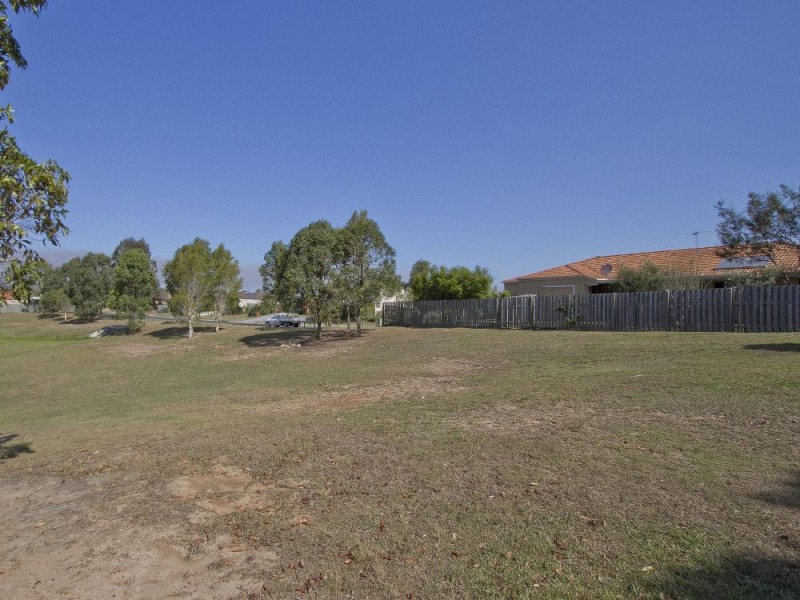 18 Christopher Place, Morayfield QLD 4506