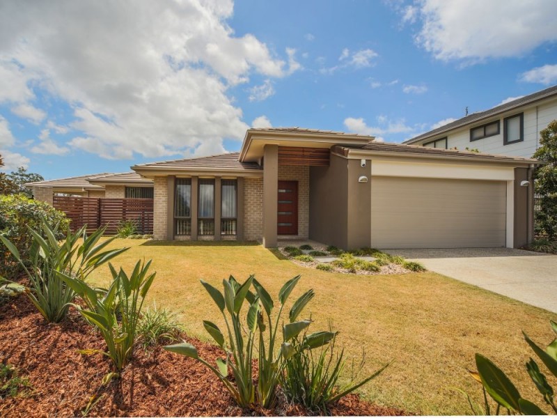2 Codrington Circuit, Pacific Pines QLD 4211