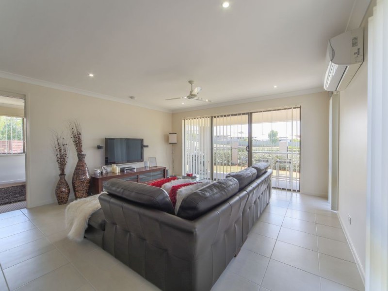 2 Codrington Circuit, Pacific Pines QLD 4211