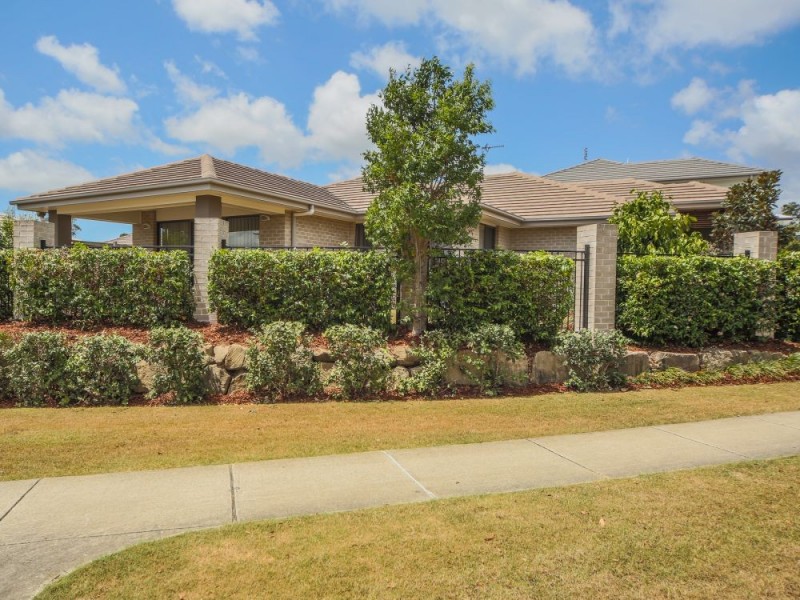 2 Codrington Circuit, Pacific Pines QLD 4211
