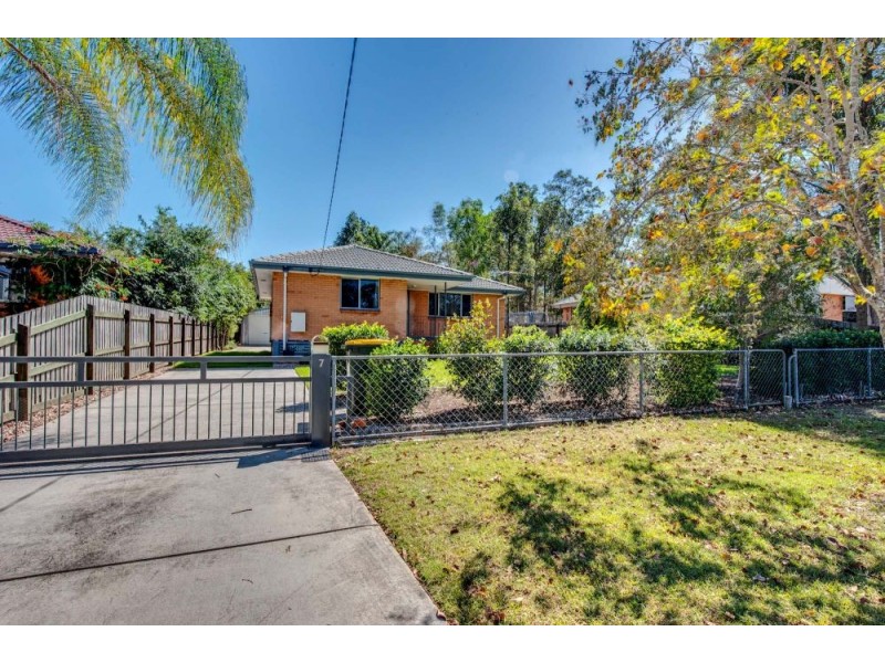 7 Sinclair Drive, Ellen Grove QLD 4078