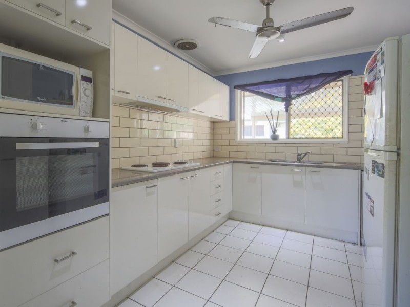 2 Dampier Court, Molendinar QLD 4214