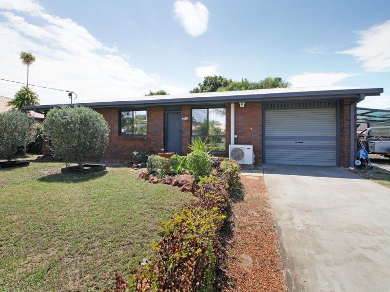 34 Moatah Drive, Beachmere QLD 4510