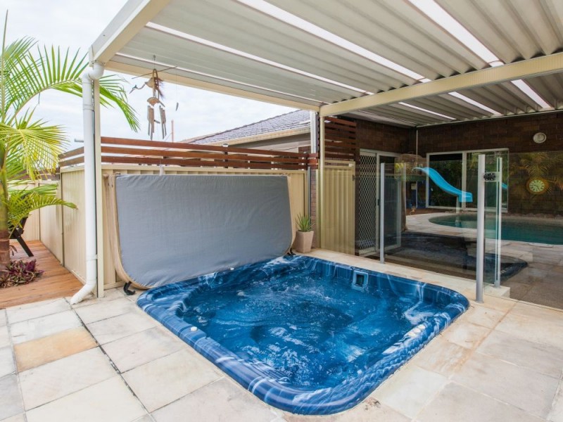 16 Edenderry Street, Manly West QLD 4179