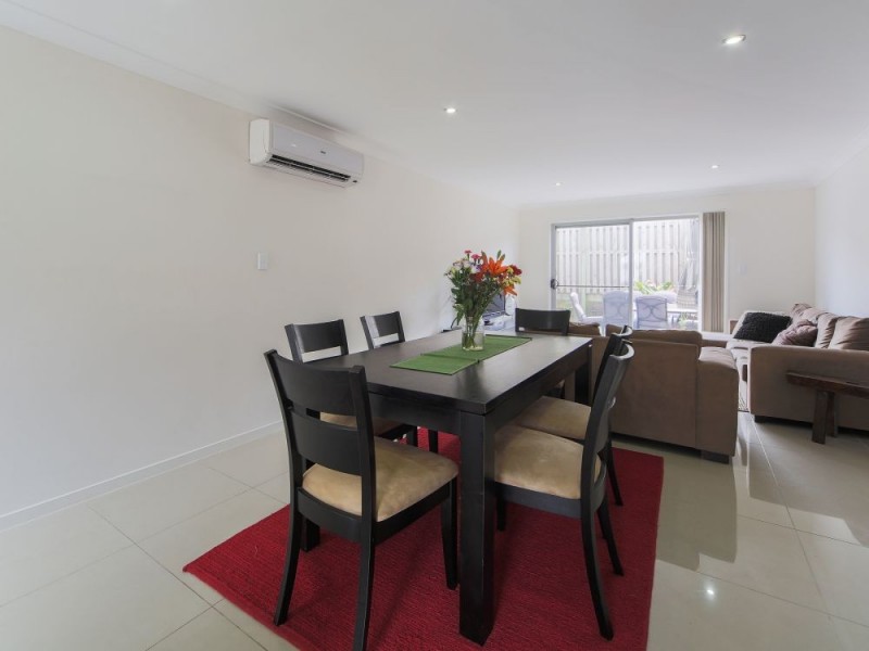 2/1 Lenton Street, Coomera QLD 4209