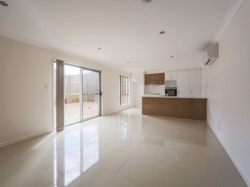 2/1 Lenton Street, Coomera QLD 4209