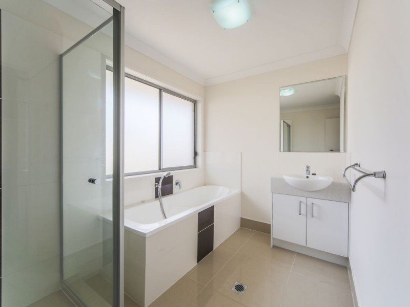 2/1 Lenton Street, Coomera QLD 4209