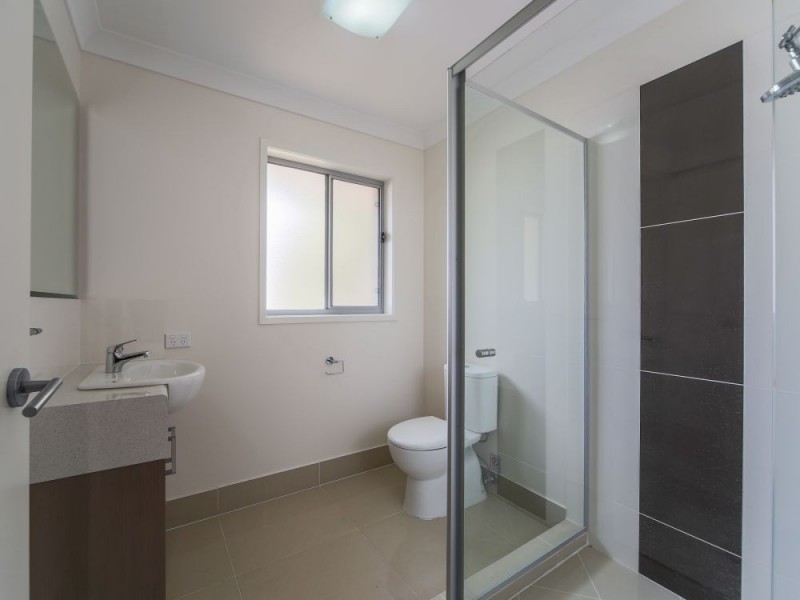 2/1 Lenton Street, Coomera QLD 4209