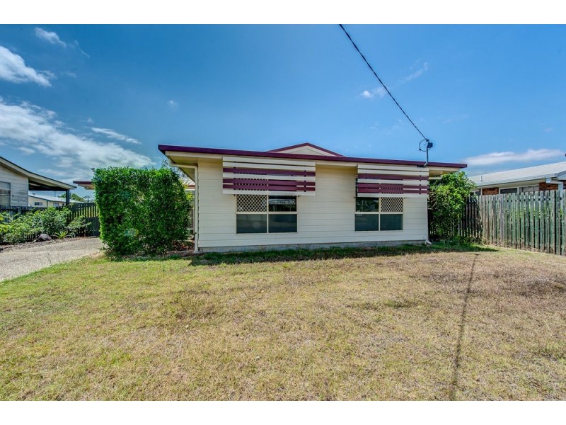 3 Diane Court, North Booval QLD 4304