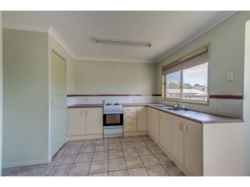 3 Diane Court, North Booval QLD 4304