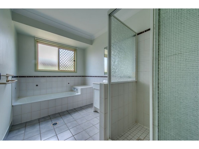 3 Diane Court, North Booval QLD 4304