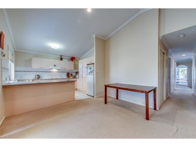 43 Pintail Crescent, Forest Lake QLD 4078