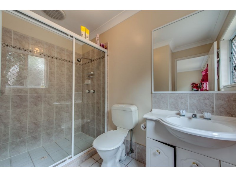 43 Pintail Crescent, Forest Lake QLD 4078