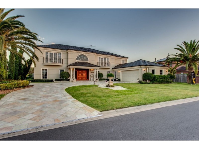 30 Riverside Terrace, Windaroo QLD 4207