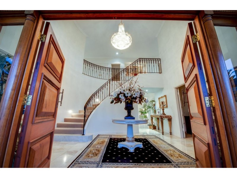 30 Riverside Terrace, Windaroo QLD 4207
