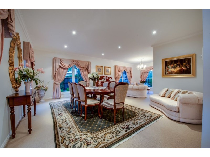 30 Riverside Terrace, Windaroo QLD 4207