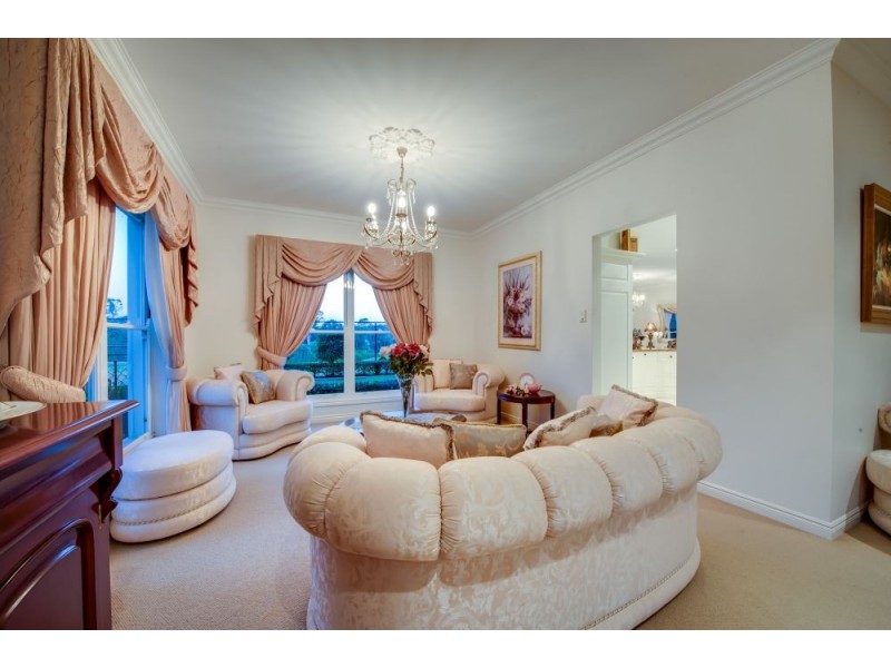 30 Riverside Terrace, Windaroo QLD 4207
