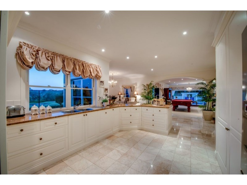 30 Riverside Terrace, Windaroo QLD 4207
