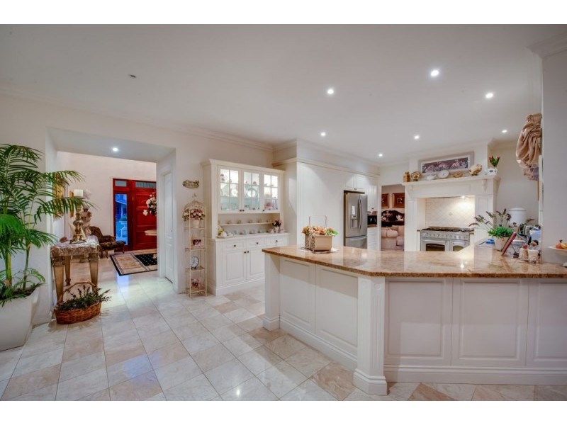 30 Riverside Terrace, Windaroo QLD 4207
