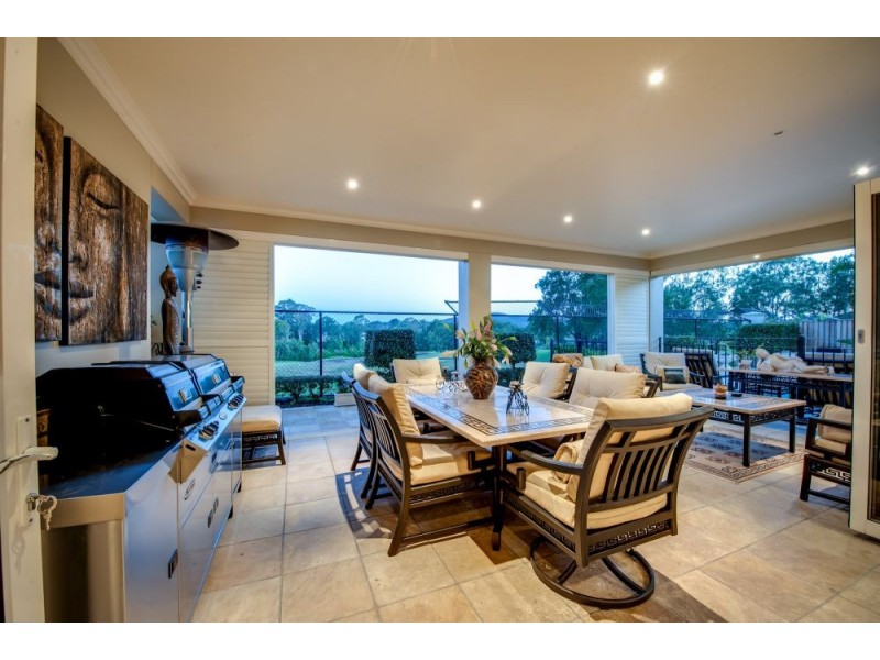 30 Riverside Terrace, Windaroo QLD 4207