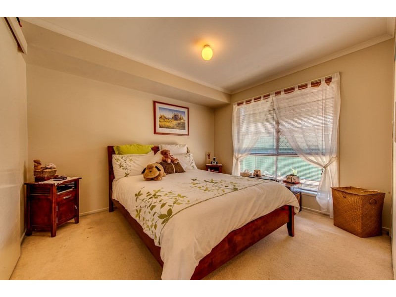 2/7 Broadfoot Drive, Goodna QLD 4300