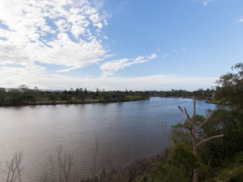 3209/211 King Arthur Terrace, Tennyson QLD 4105