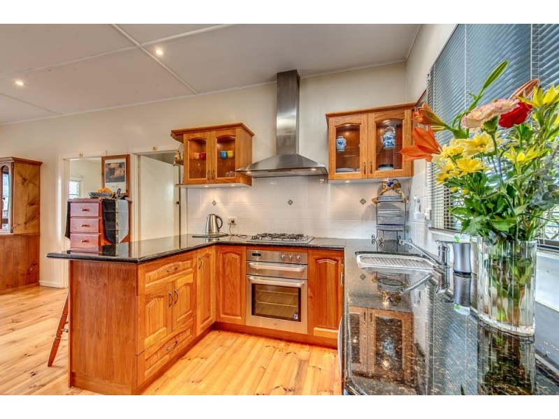 16 Fitzgerald Street, North Ipswich QLD 4305