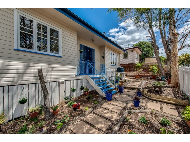 16 Fitzgerald Street, North Ipswich QLD 4305
