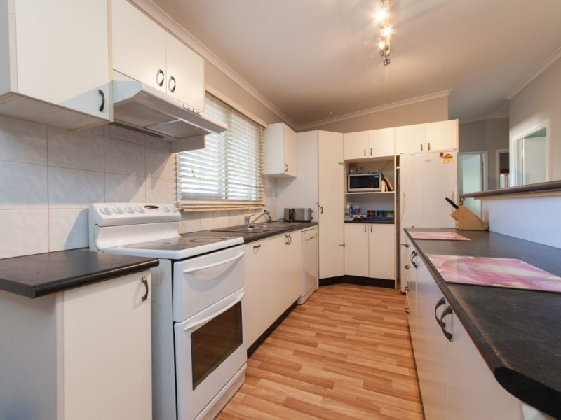 16 Beitz Street, Strathpine QLD 4500