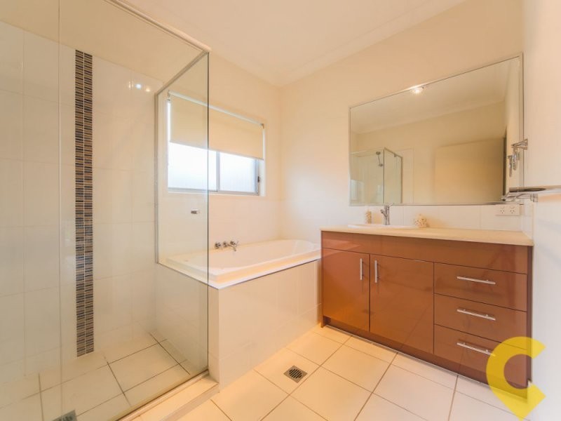 3 Flight Road, Upper Coomera QLD 4209