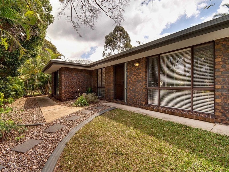 28 Eucumbene Drive, Petrie QLD 4502